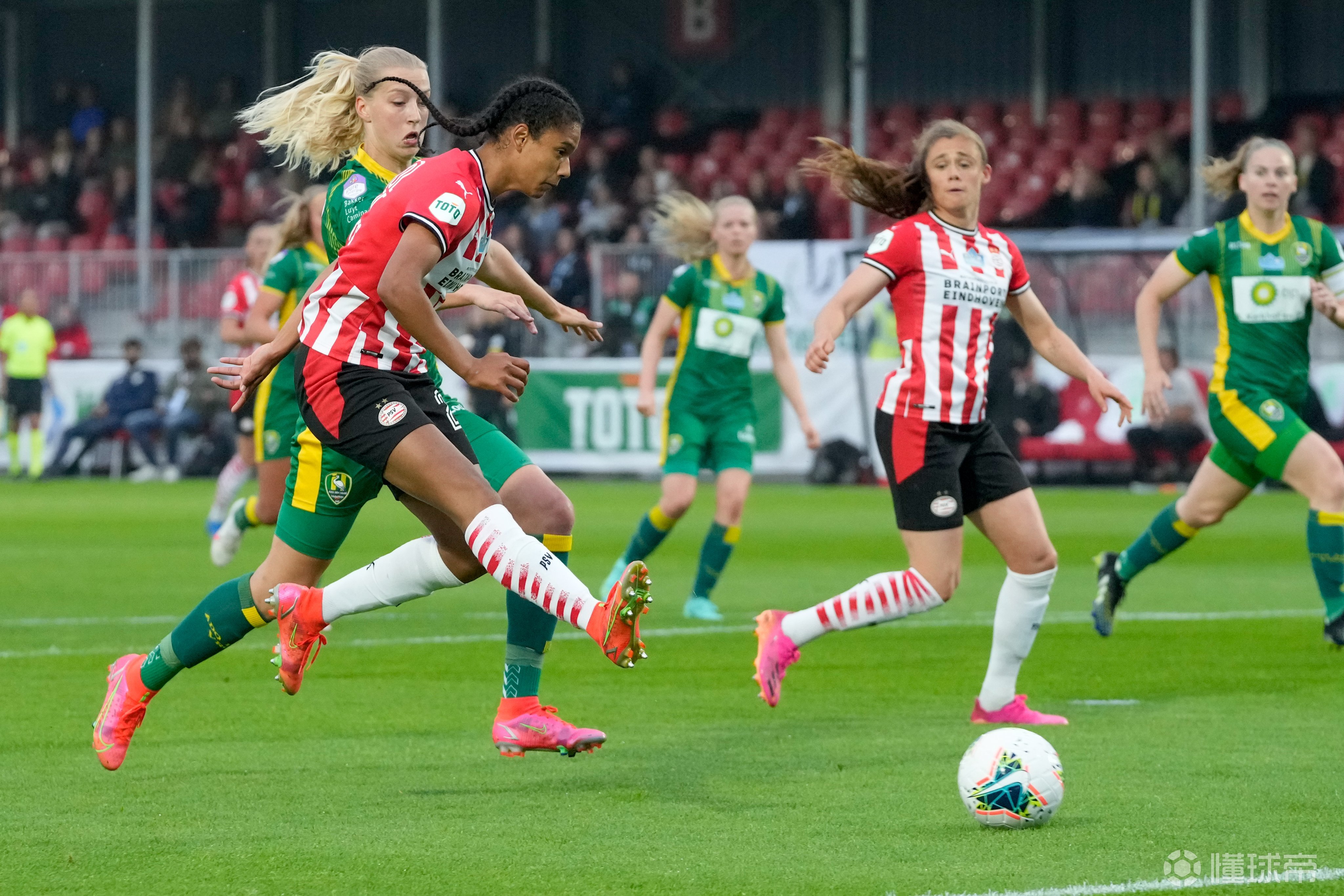 od体育电竞-实力碰撞！荷兰女足力压新西兰队